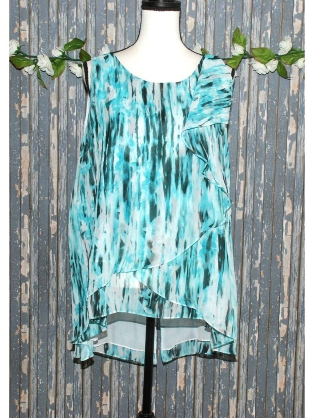 Avenue Womens Sleeveless Blouse Size 14 16 W Layered Ruffle Back Slit Hi-Low Abs